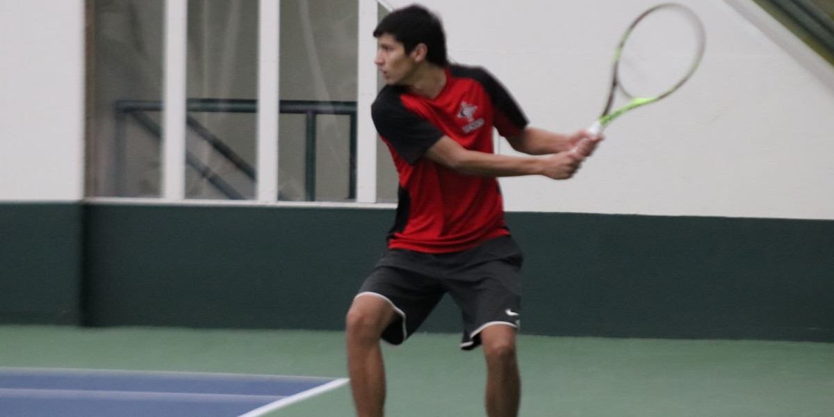 Men's tennis defeats Olivet College 8-1