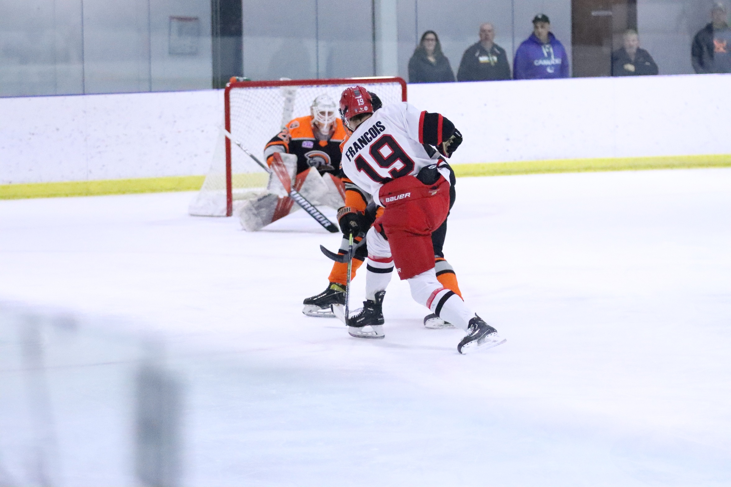 Men's Hockey falls at #15 Indiana Tech