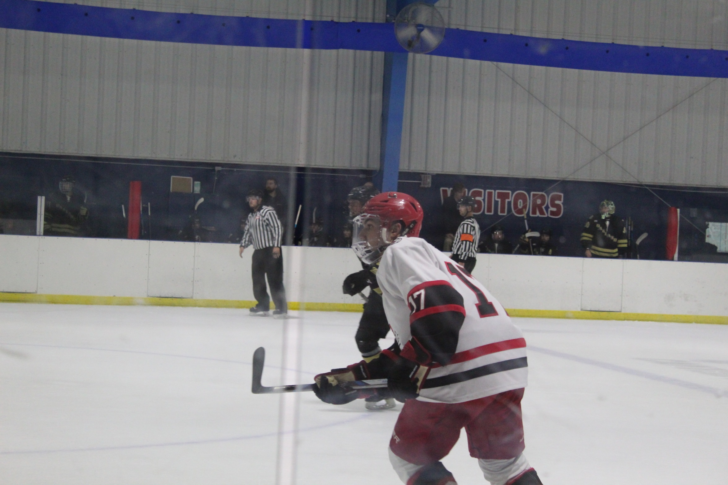 Men's Hockey completes series sweep of Oakland in home opener