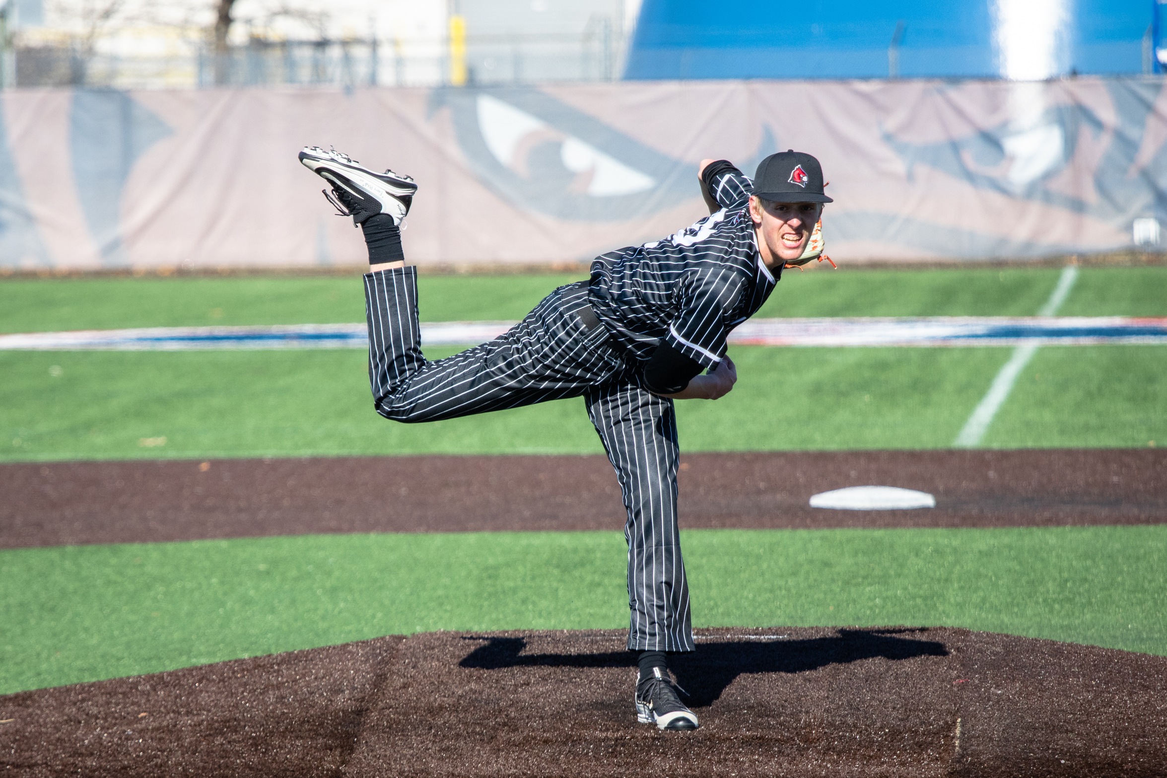Baseball sweeps Cleary to open WHAC play