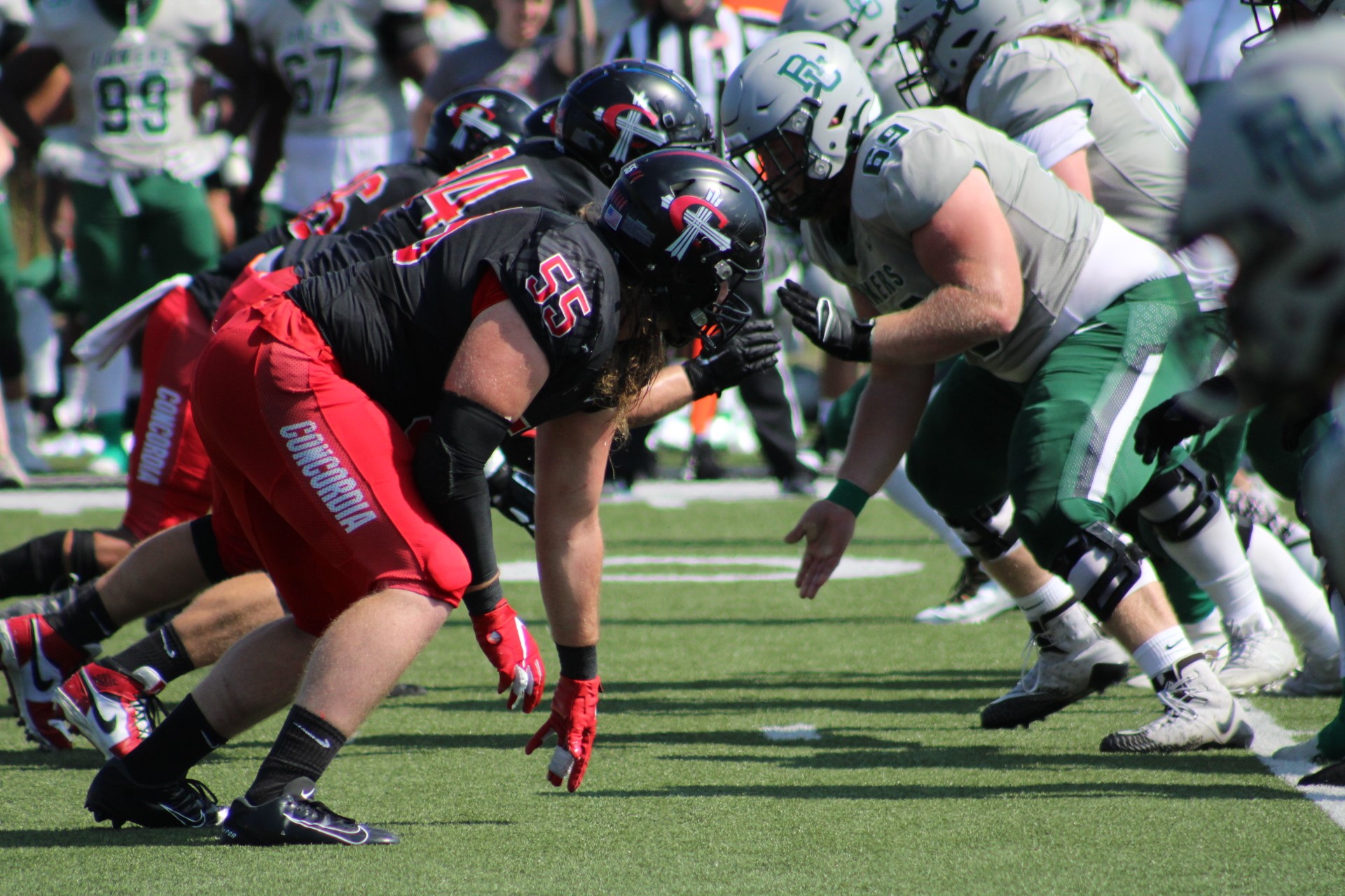 Football holds off #16 Roosevelt 16-14 for top-25 victory