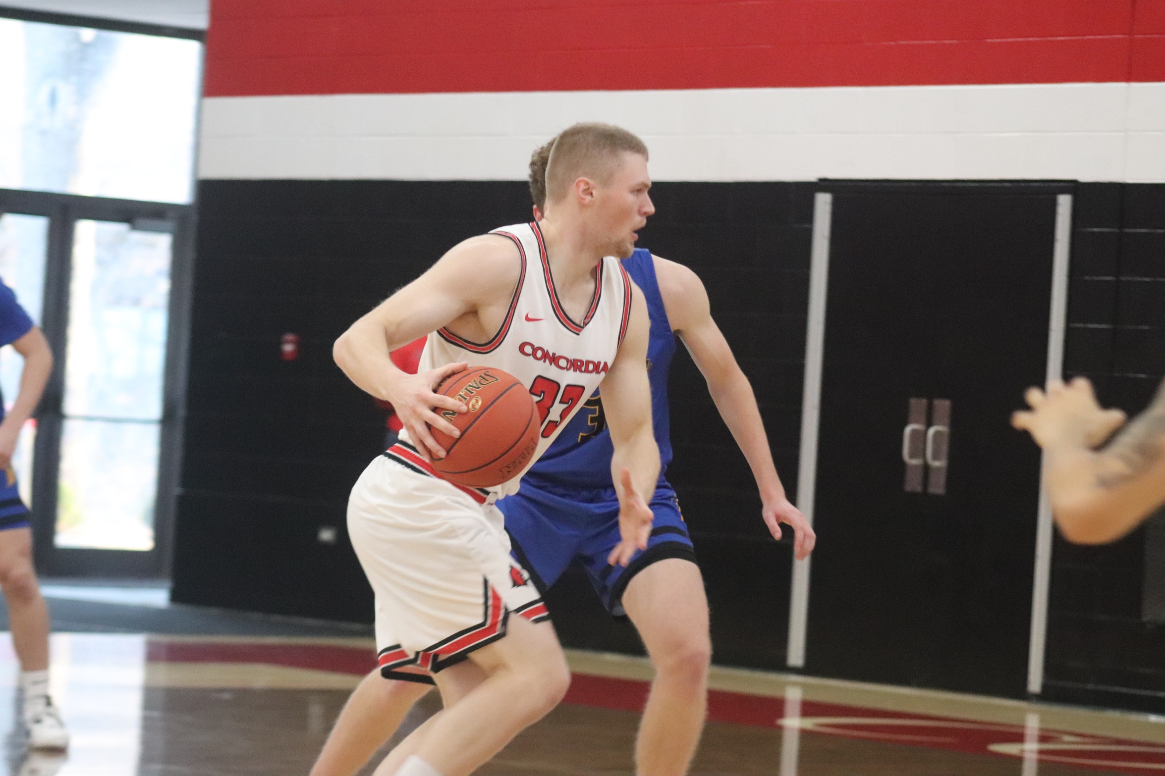 Men's Basketball falls in back-and-forth contest against Holy Cross