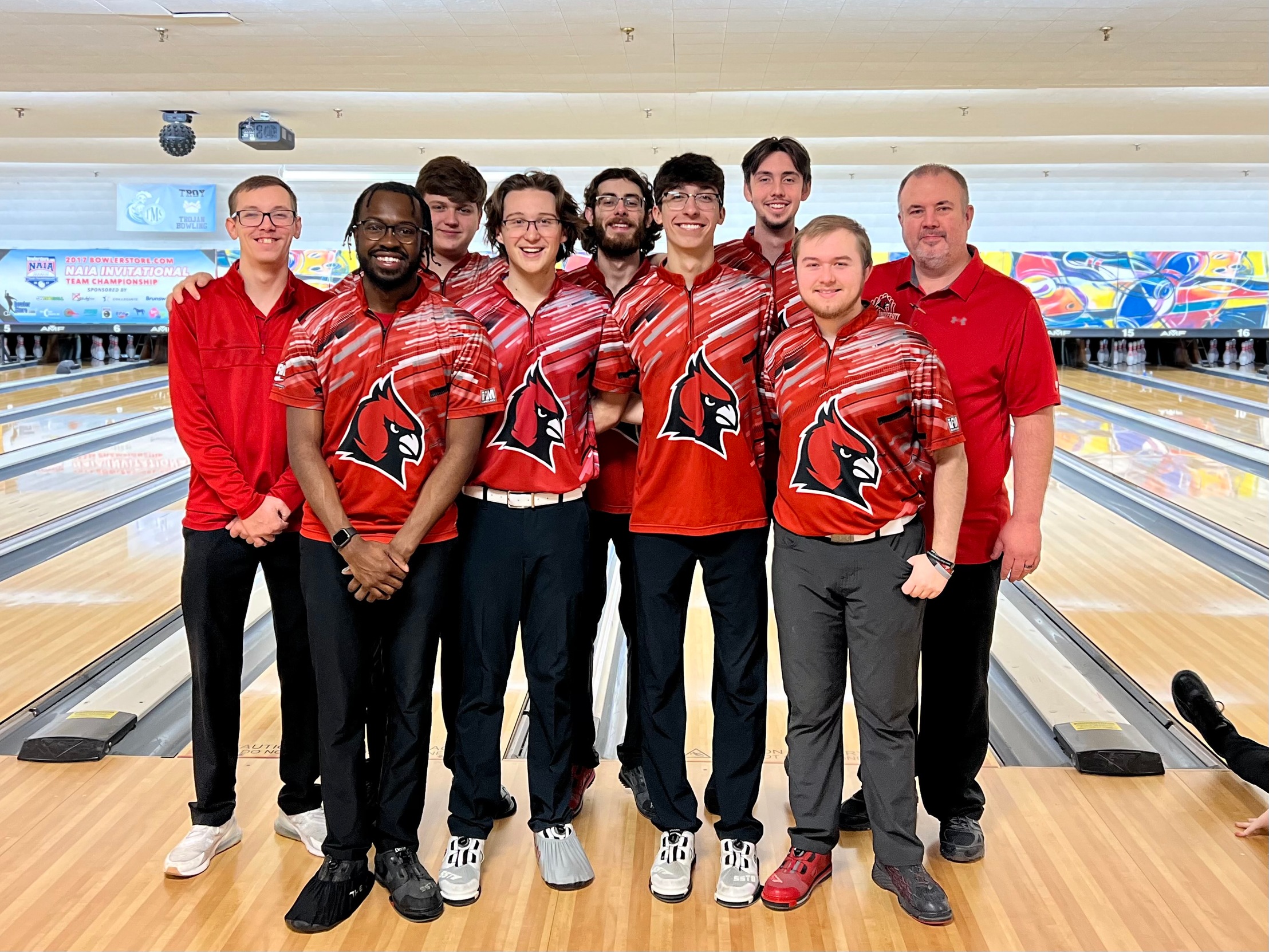 Men's Bowling competes at the NAIA Invitational; Places third