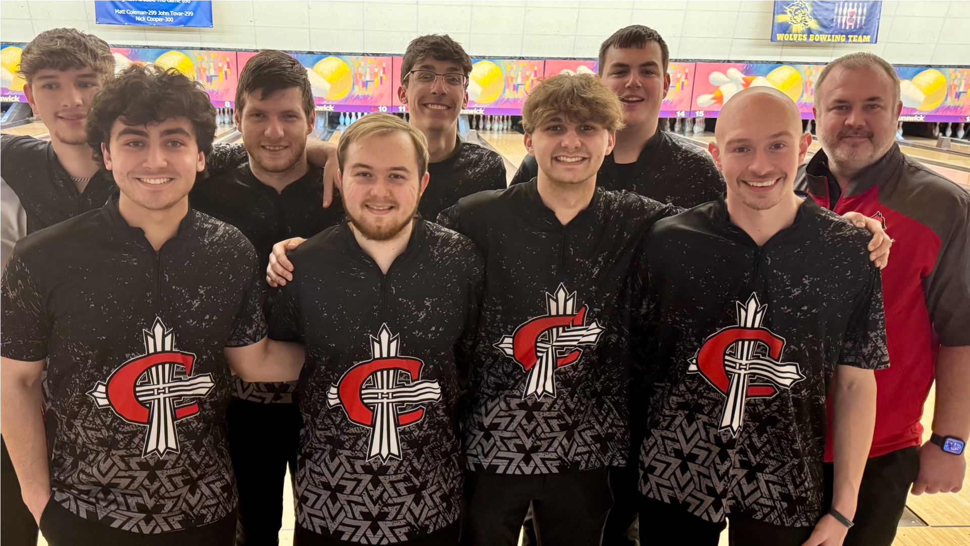 Men's Bowling takes first at American Heartland #5, Rogus sets 2 new program marks