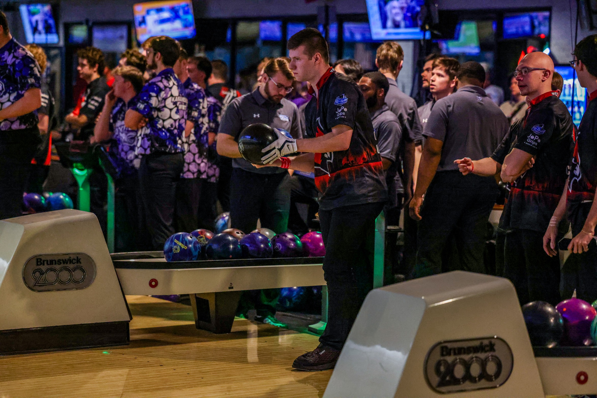 Men's Bowling's Lackey falls in the ISC Semifinal match