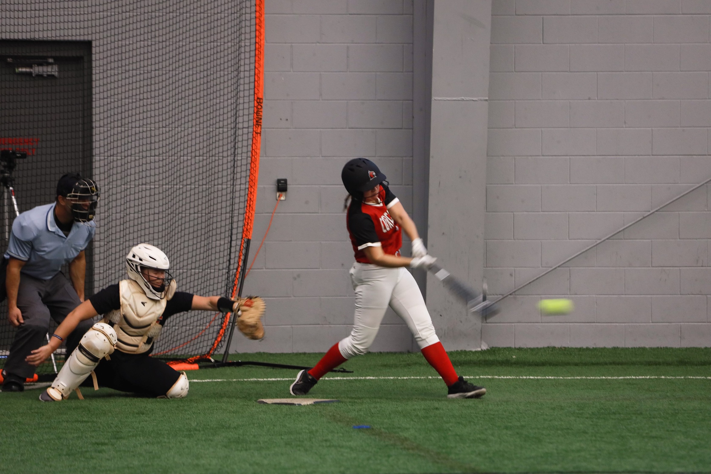 Softball splits in opening games of season