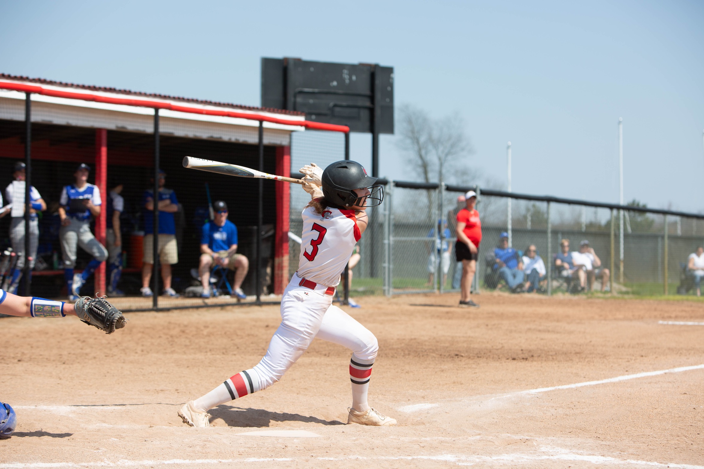 Softball drops opening game at NAIA Leadoff