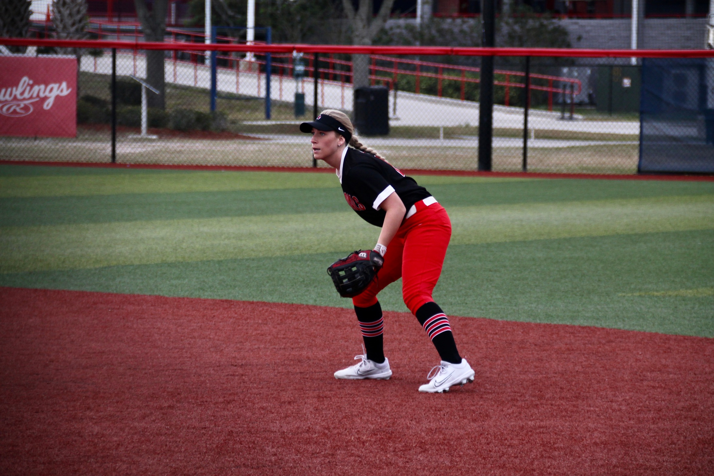 Softball splits their doubleheader with Aquinas