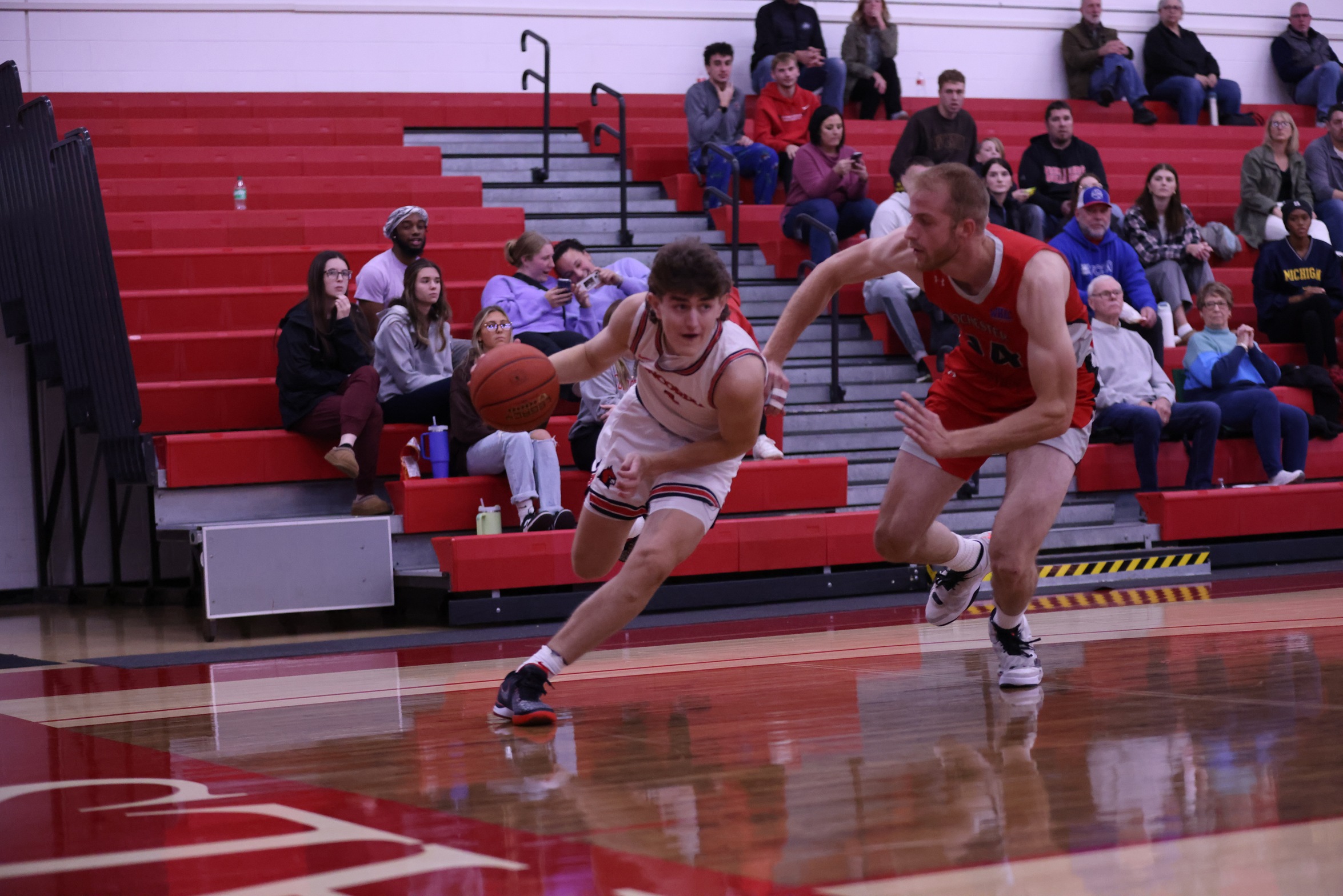 Men's Basketball falls in shootout at UNOH
