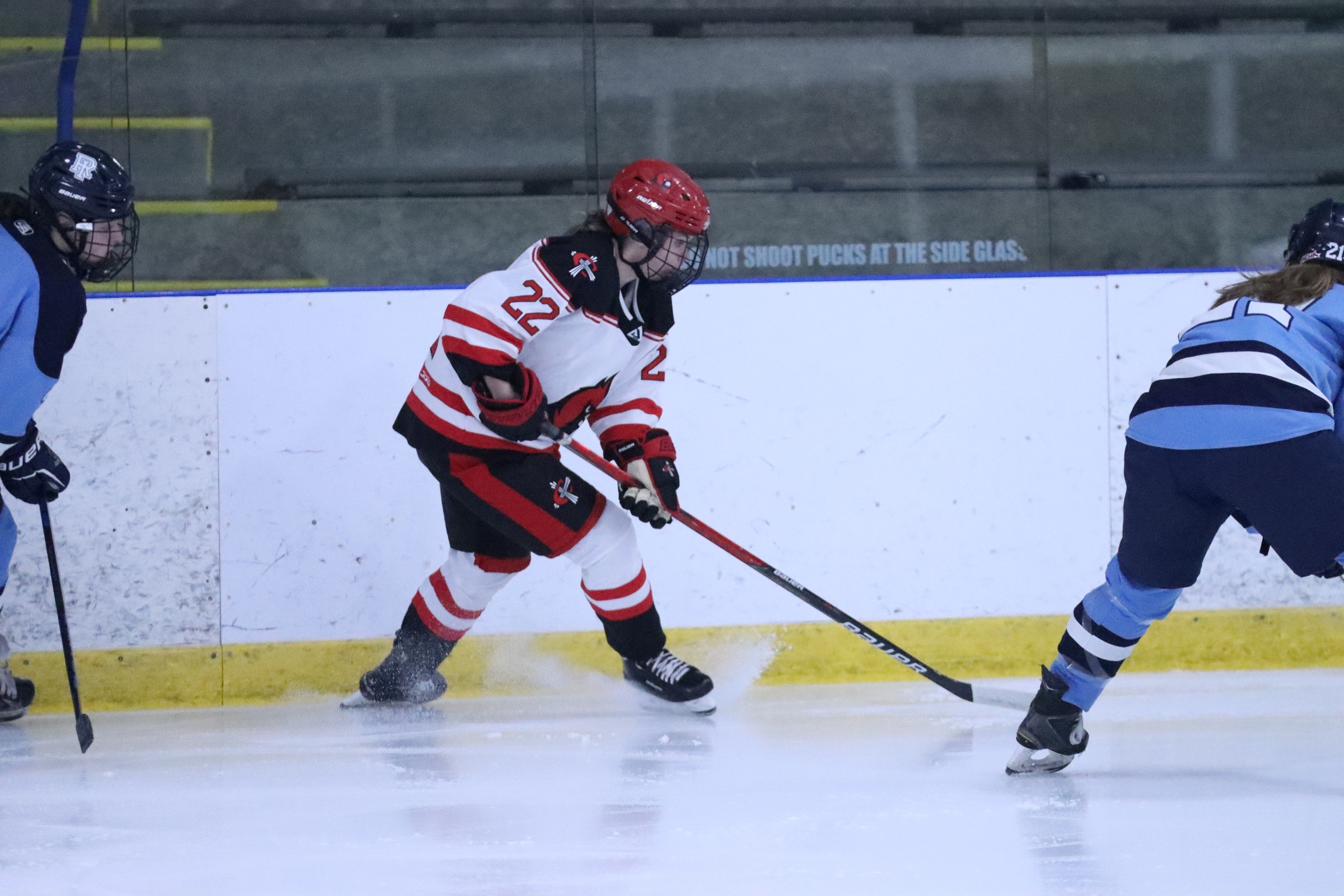Women's Hockey picks up win at Michigan State