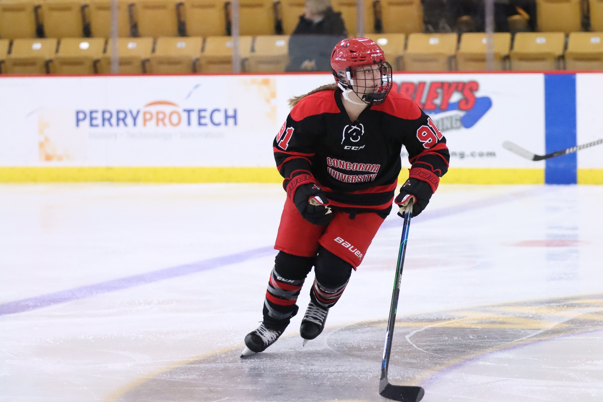 Women's Hockey sweeps Davenport with 8-1 road win
