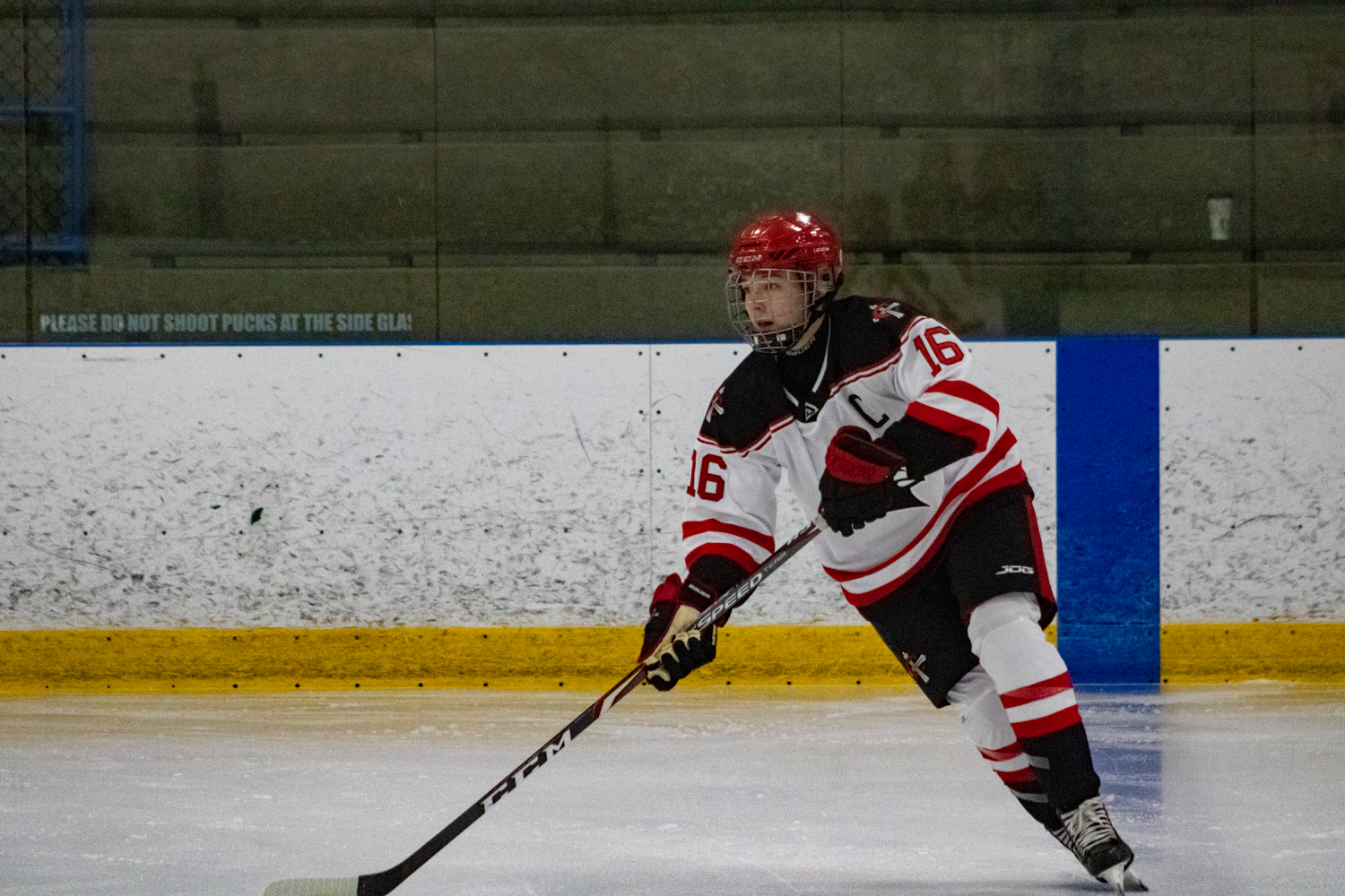 Women's Hockey trounces Rhode Island, 8-1