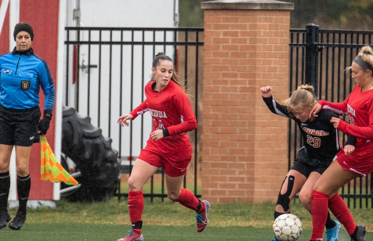 Women's soccer rallies to defeat Siena Heights, 3-2