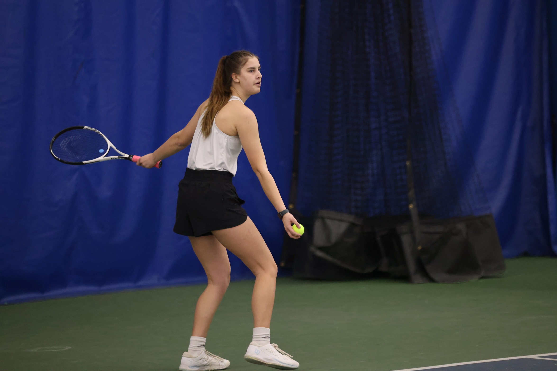 Women's Tennis wins Senior Day match against Olivet