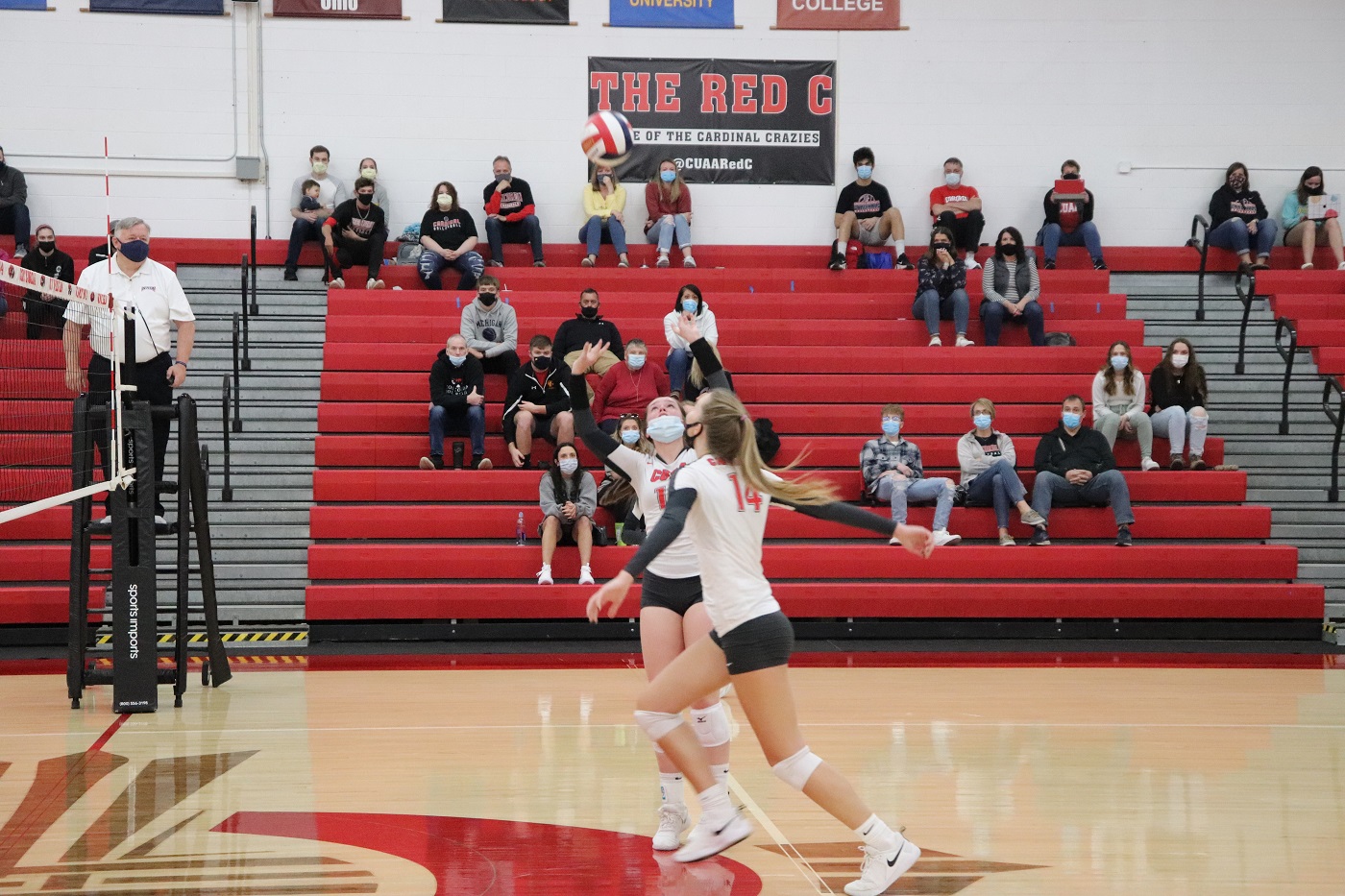 Golden Eagles defeat Cardinals in straight sets