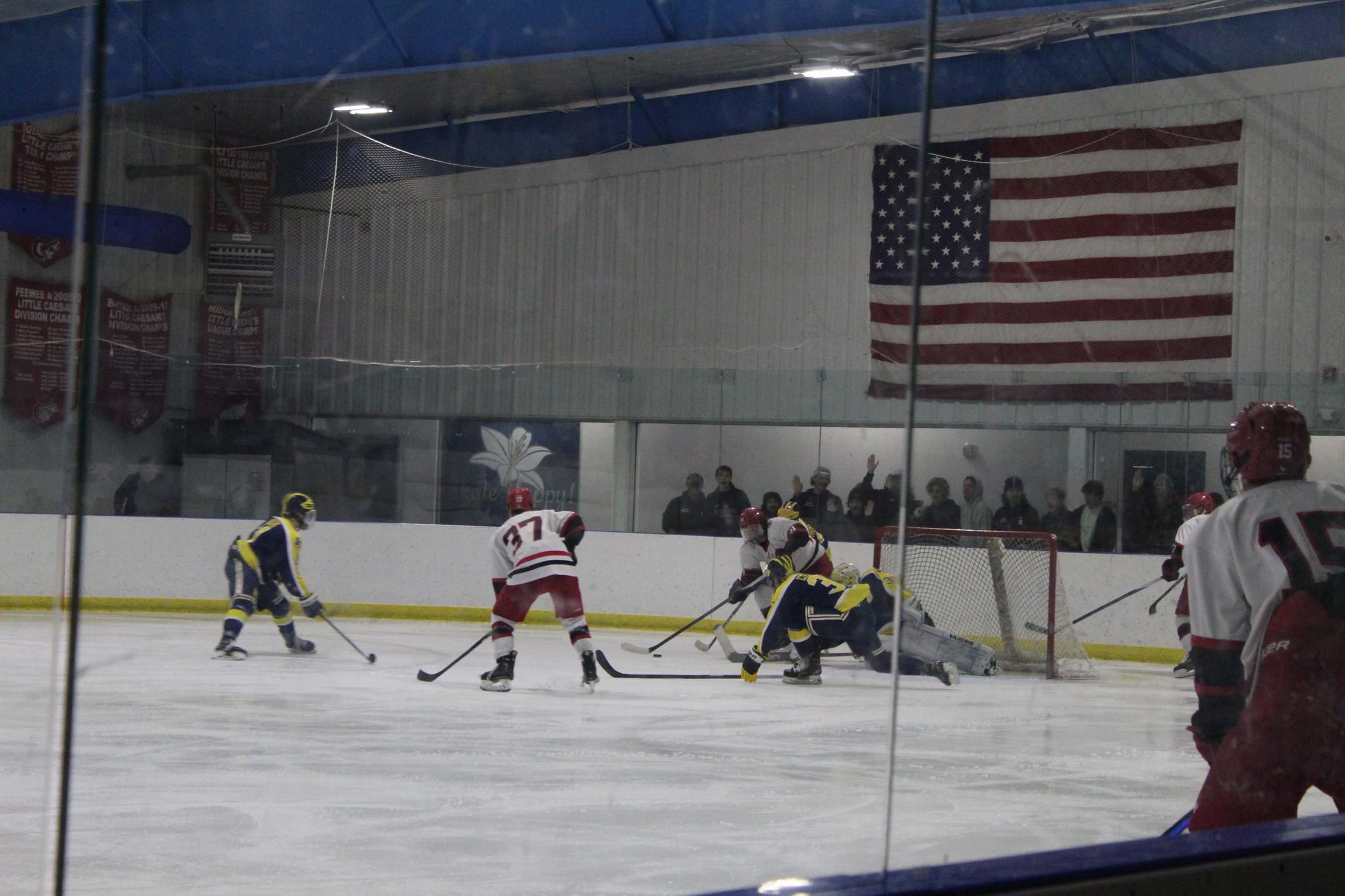 Men's Hockey falls to UM-Dearborn